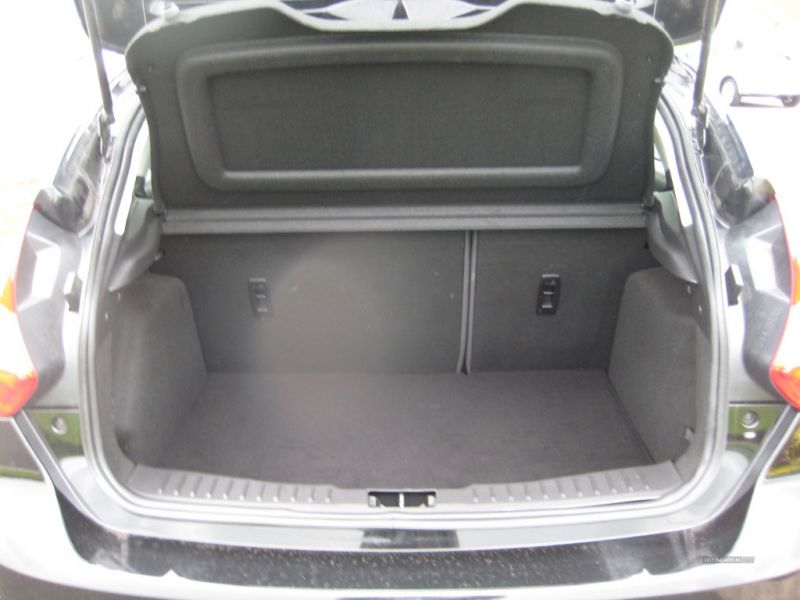 2014 Ford Focus ZETEC TDCI image 8