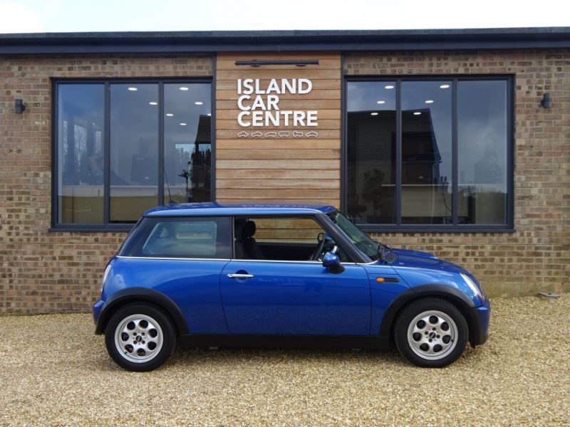 2006 Mini 1.6 Cooper 3dr image 1