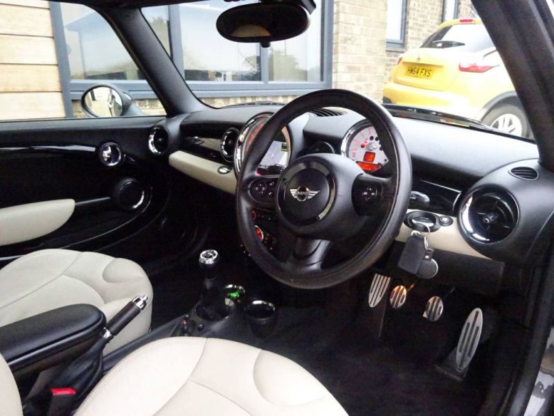 2010 MINI 1.6 Cooper S 3dr image 7
