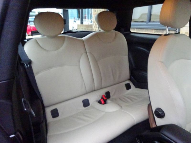 2010 MINI 1.6 Cooper S 3dr image 9