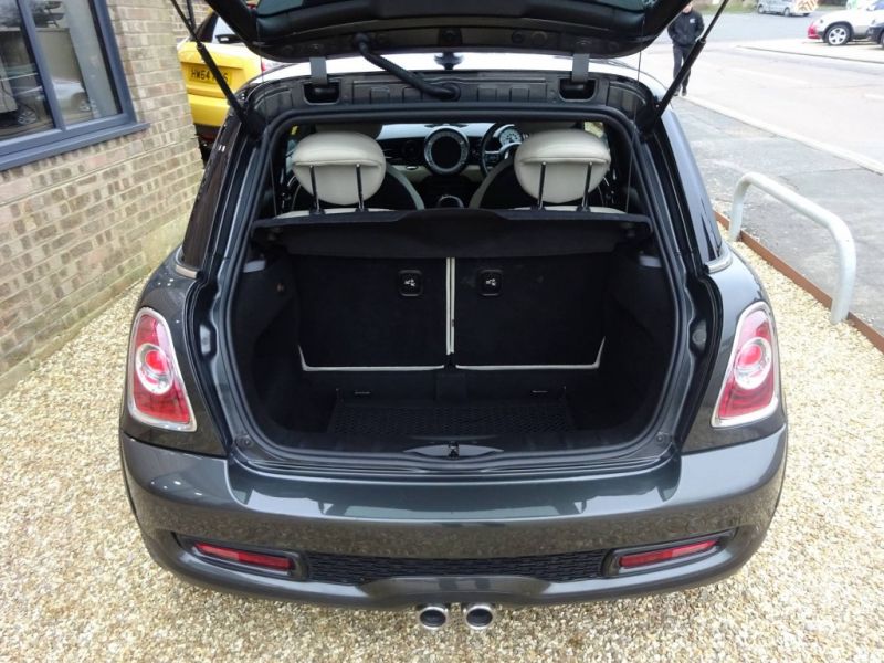 2010 MINI 1.6 Cooper S 3dr image 10
