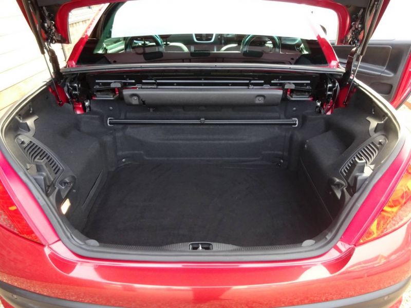 2007 Peugeot 207 1.6 16V GT 2dr image 9