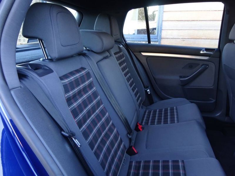 2006 Volkswagen Golf 2.0T GTI 5dr image 8