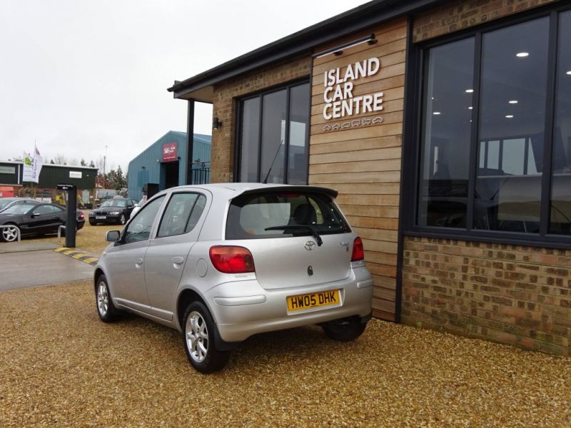 2005 Toyota Yaris 1.3 5dr image 3