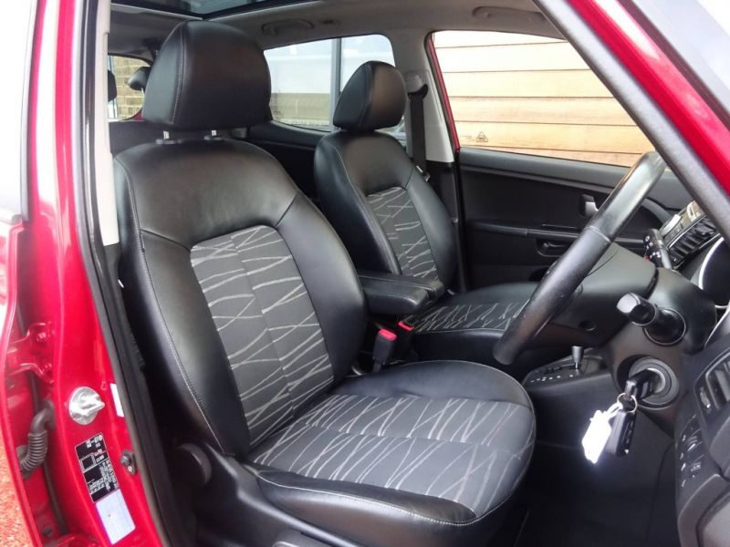 2012 Kia Venga 3 1.6 5dr image 7