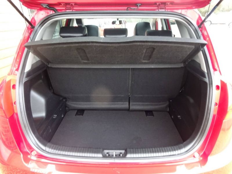 2012 Kia Venga 3 1.6 5dr image 9