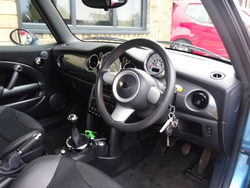MINI Cooper 1.6 3dr image 6
