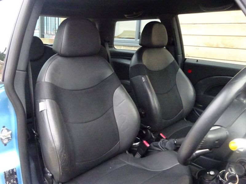MINI Cooper 1.6 3dr image 8
