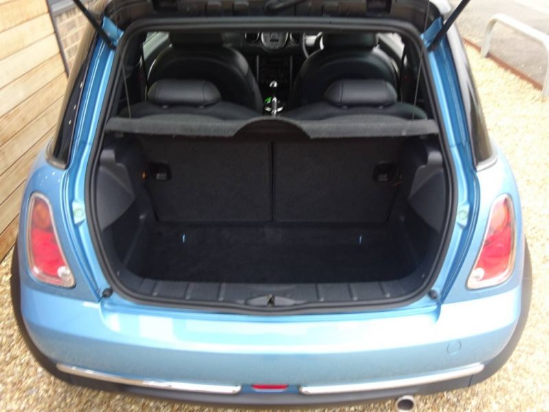 MINI Cooper 1.6 3dr image 9