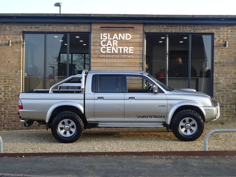 2004 Mitsubishi L200 Double Cab TD image 1