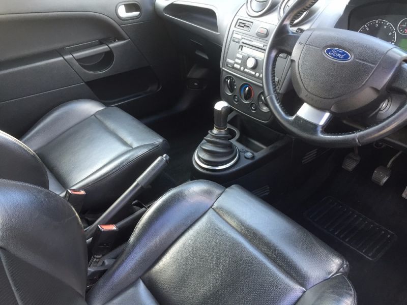 2007 Ford Fiesta 1.6 Zetec-S 3dr image 7