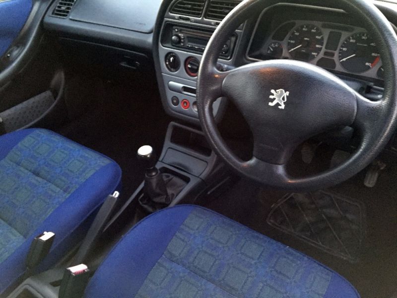 2000 Peugeot 306 1.9 5dr image 8