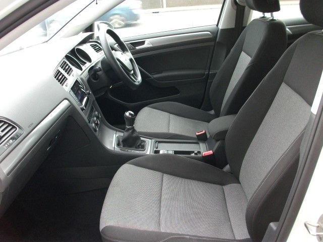 2014 Volkswagen Golf S 1.2TSi image 6