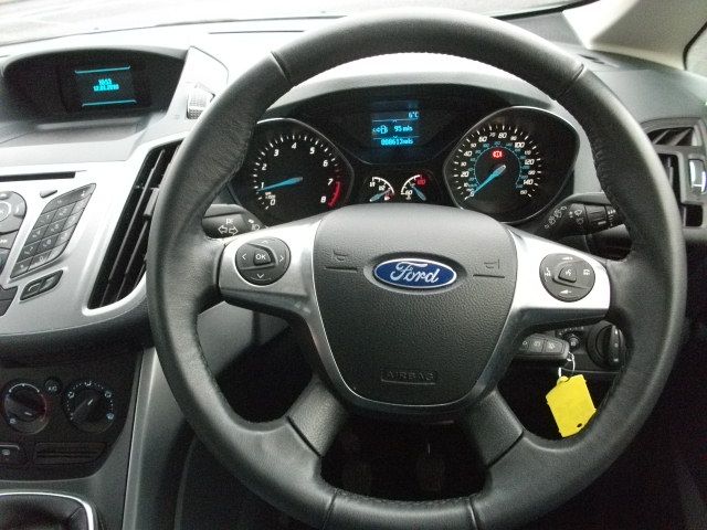 2015 Ford C-Max Zetec 1.6 5dr image 9