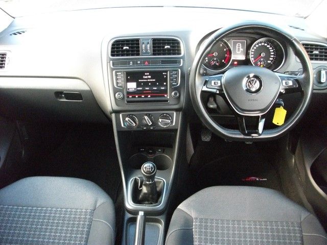 2014 Volkswagen Polo SE 1.0 5dr image 6