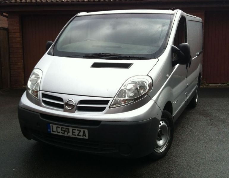 2007 Nissan Primastar dci 115 image 1