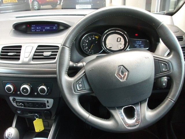 2014 Renault Megane 1.6 5dr image 9