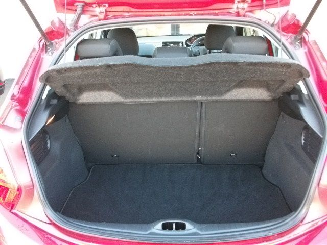 2014 Peugeot 208 1.4 5dr image 9