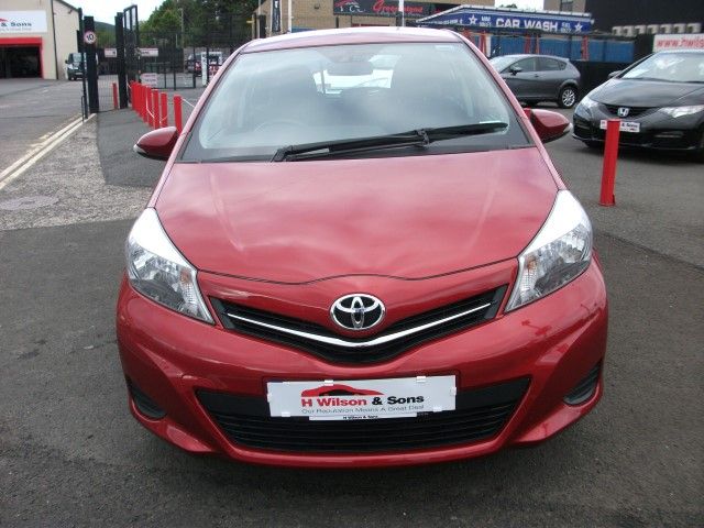 2012 Toyota Yaris TR 1.3VVT-i 5dr image 2