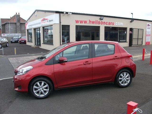 2012 Toyota Yaris TR 1.3VVT-i 5dr image 5