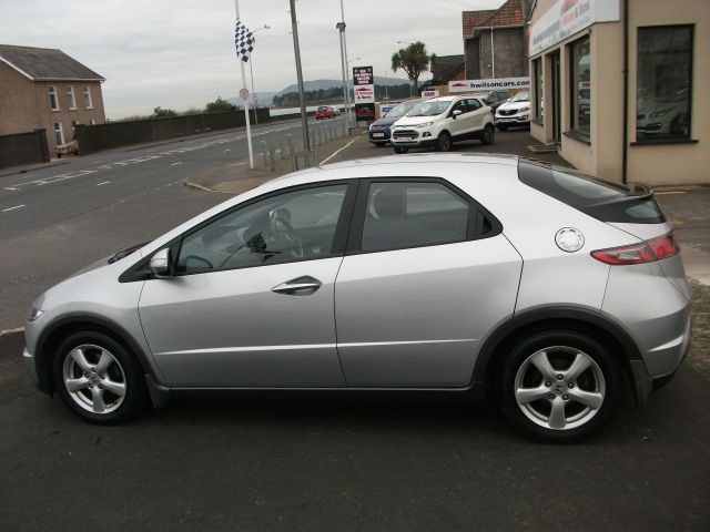 2010 Honda Civic SE 1.4 i-VTEC 5dr image 3