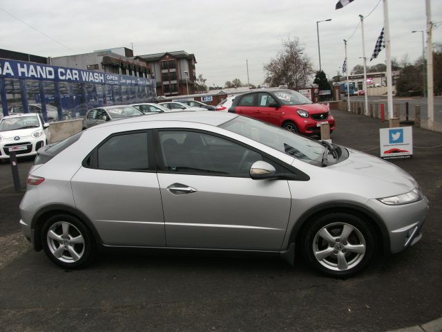 2010 Honda Civic SE 1.4 i-VTEC 5dr image 5