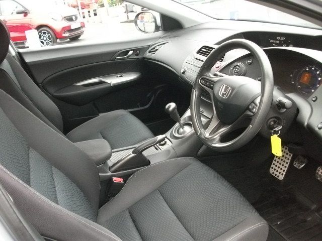 2010 Honda Civic SE 1.4 i-VTEC 5dr image 7