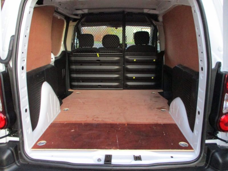 2017 Peugeot Partner 1.6HDi SE image 8