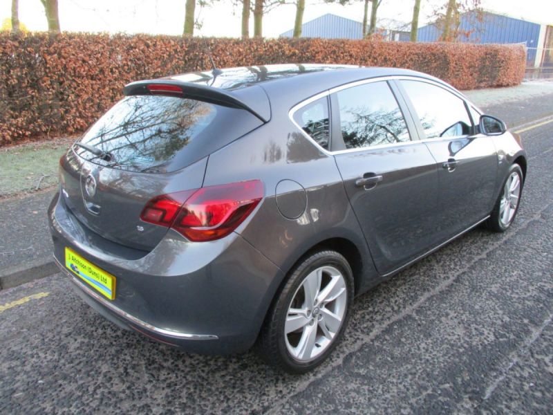 2014 Vauxhall Astra 1.6SRi 5dr image 3