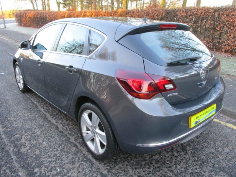 2014 Vauxhall Astra 1.6SRi 5dr image 4