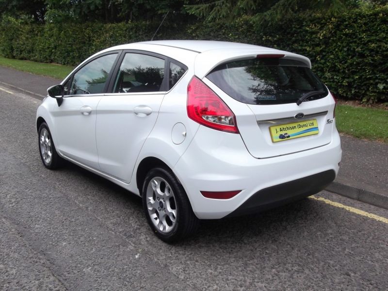 2012 Ford Fiesta 1.25 Zetec 5dr image 3