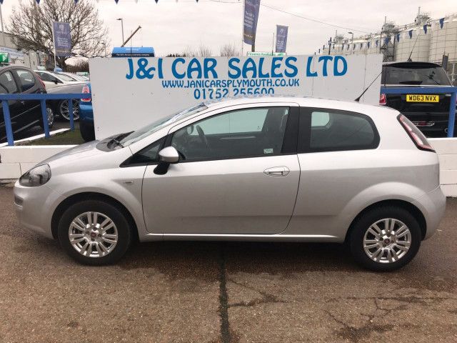 2014 Fiat Punto 1.2 3d image 2