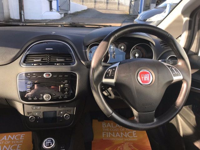 2014 Fiat Punto 1.2 3d image 7
