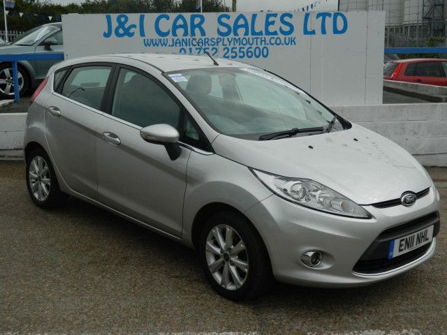 2011 Ford Fiesta 1.6 Zetec TDCI 5d image 1