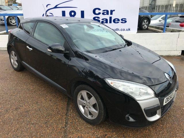 2011 Renault Megane 1.6 3d image 1