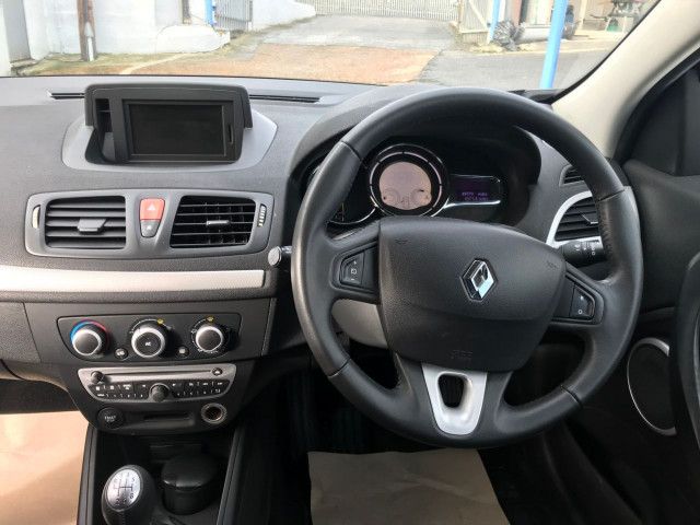 2011 Renault Megane 1.6 3d image 8