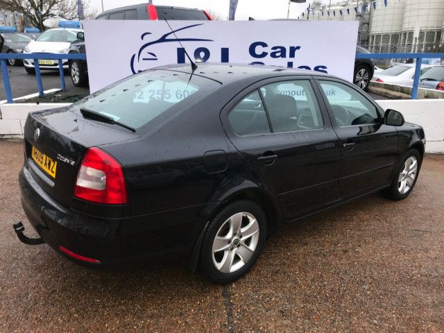 2009 Skoda Octavia 1.9 TDI 5d image 4