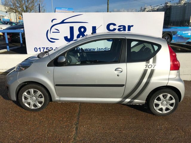 2009 Peugeot 107 1.0 Urban 3d image 3