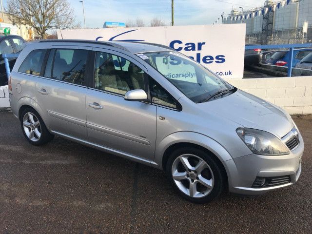 2006 Vauxhall Zafira 1.8 SRI 16V 5d image 1