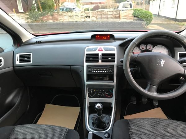 2007 Peugeot 307 1.6 S 5dr image 10