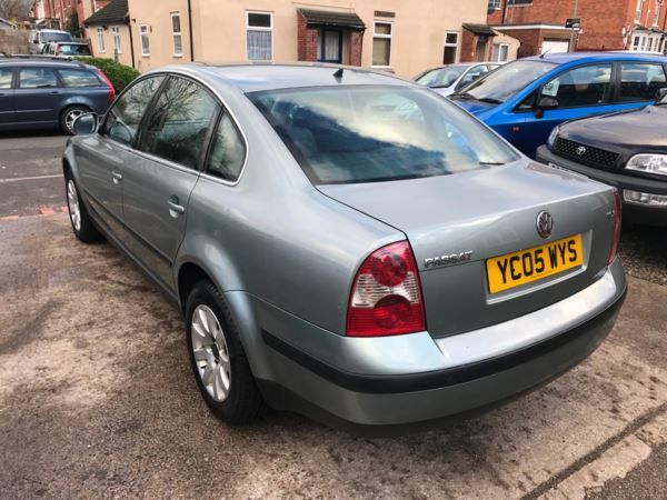 2005 Volkswagen Passat 1.9 TDI 130 4dr image 3