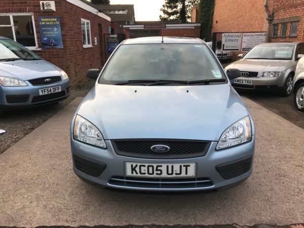 2005 Ford Focus 1.6 LX 5dr image 2