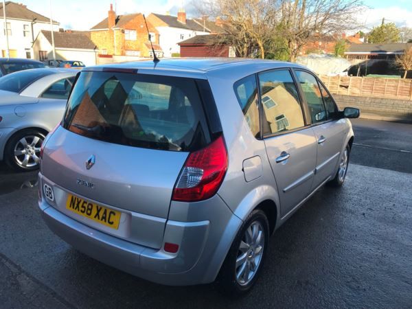2008 Renault Scenic 1.5 dCi 5dr image 4