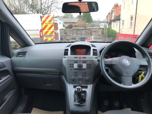 2007 Vauxhall Zafira 1.9 CDTi 5dr image 11