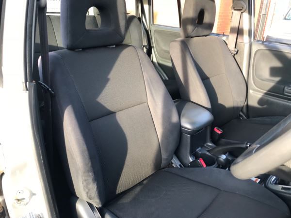 2004 Suzuki Grand Vitara 2.0 5dr image 7