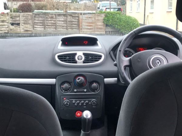 2007 Renault Clio 1.6 5dr image 10