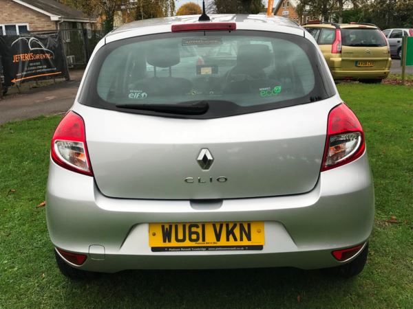 2011 Renault Clio 1.2 16V 5dr image 2