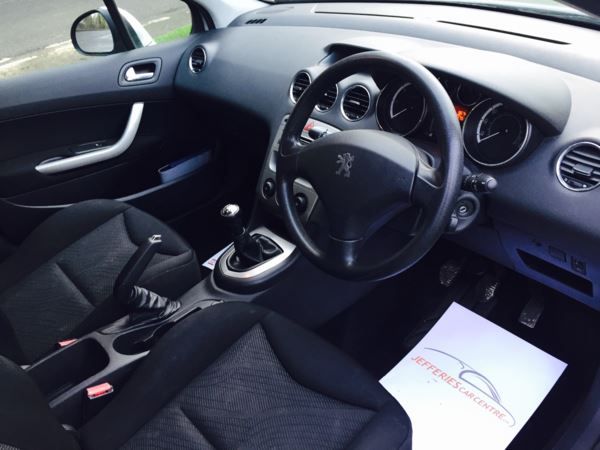 2010 Peugeot 308 1.6 HDi 5dr image 6
