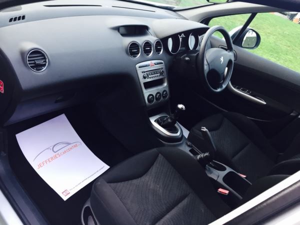 2010 Peugeot 308 1.6 HDi 5dr image 7
