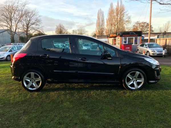 2009 Peugeot 308 1.6 HDi 110 Sport 5dr image 2